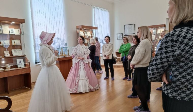 За духовной пищей в Литературный музей!