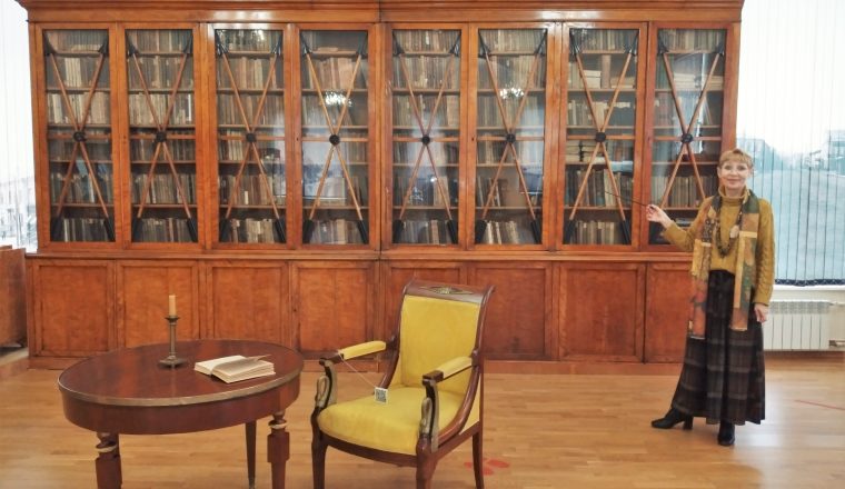 Мы расскажем вам «Историю «литературного» дома»!