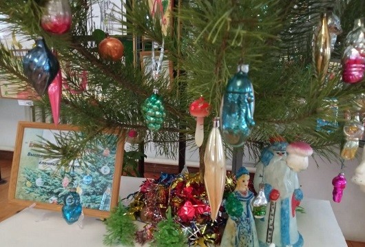 Ёлочные игрушки советского периода представлены на выставке в музее