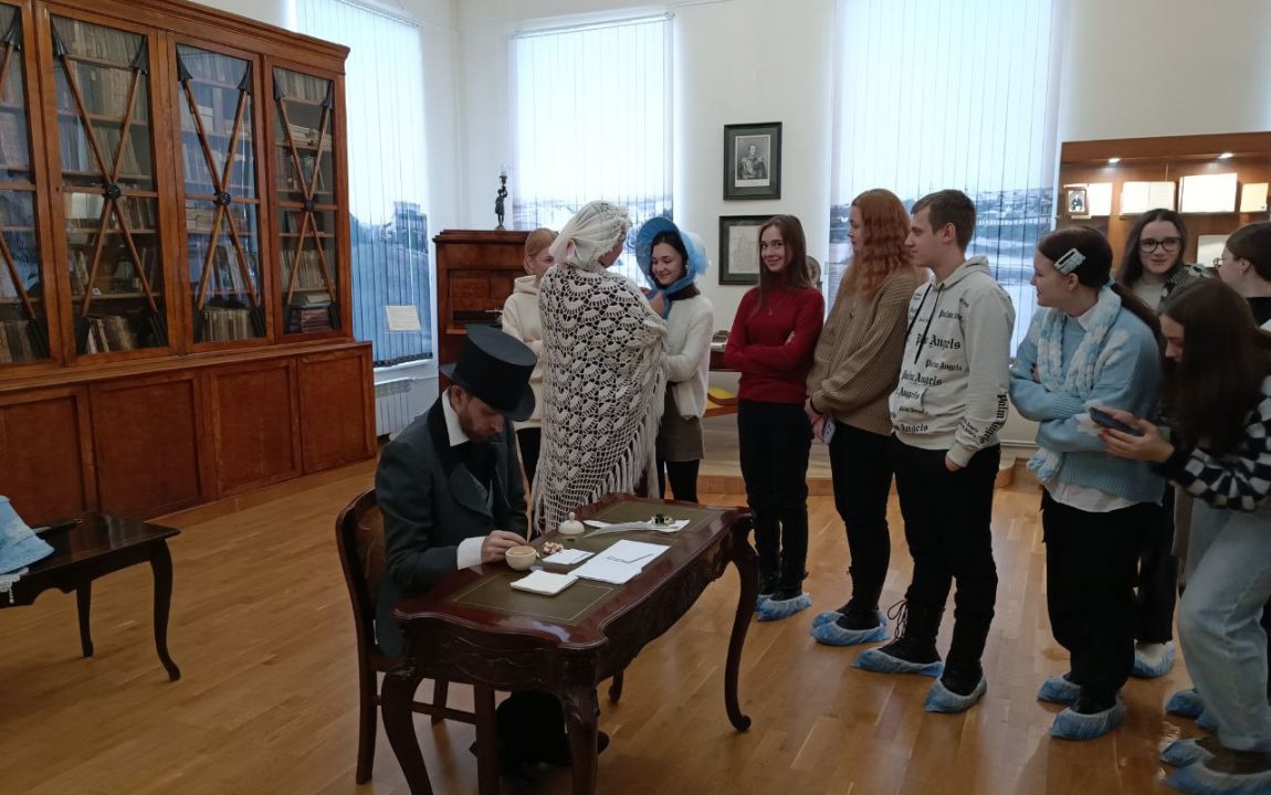 девушки красавицы. открытка самой красивой девушке. обаятельной даме. обворожительная женщина. открытка самой обаятельной.