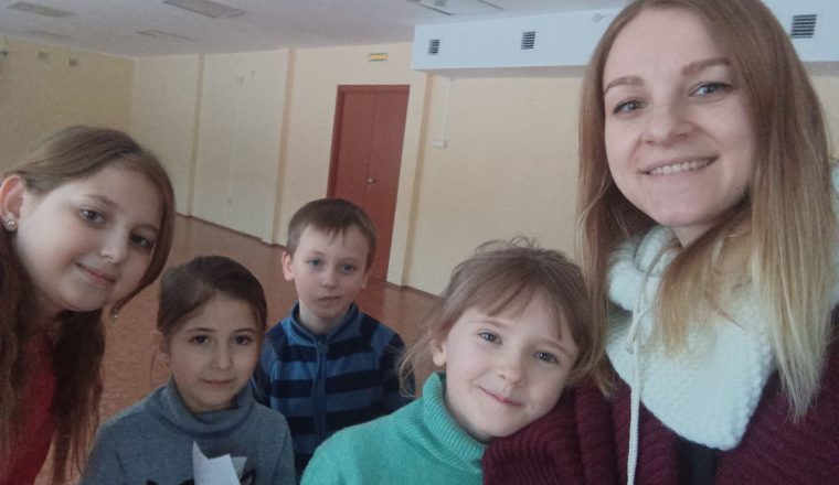 Басни И.А. Крылова побывали в гостях у детей из ДНР и ЛНР