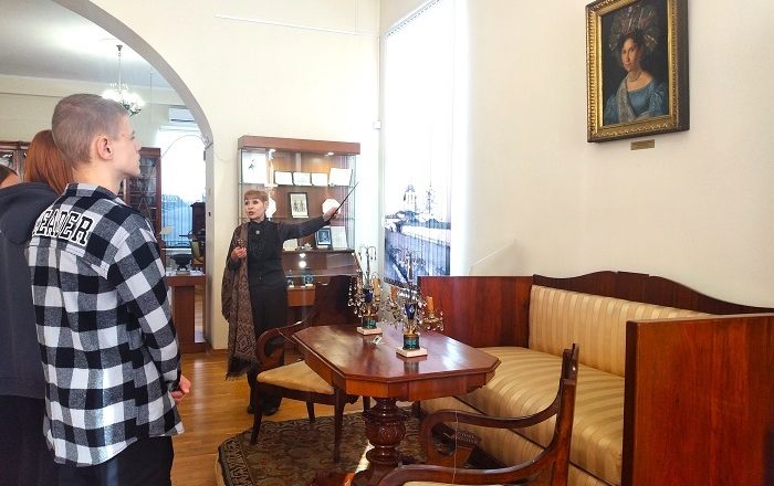 О сокровищах «литературного дома» рассказали пензенским школьникам в минувшие выходные