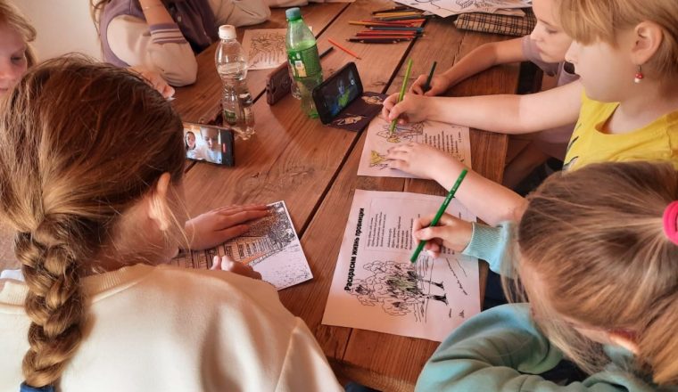 Новое занятие «Раскрасим жизнь провинции» проходит в Государственном музее-усадьбе В.Г. Белинского