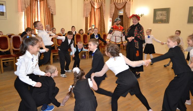 Весело прогулялись по «Сказкам Пушкина» пензенские школьники