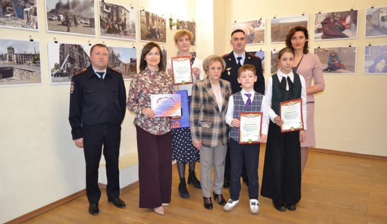 Заслуженные награды победителям патриотического конкурса вручены в Литературном музее