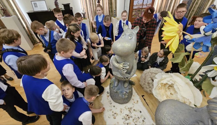 «До облаков и обратно» прогулялись юные гости Литературного музея