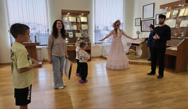 На семейном мастер-классе в гостях «у дедушки Крылова»!