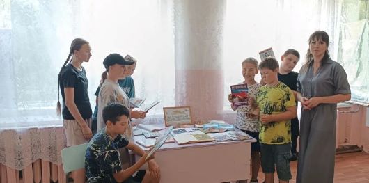 Участники выставки совершили путешествие по страницам любимых книг