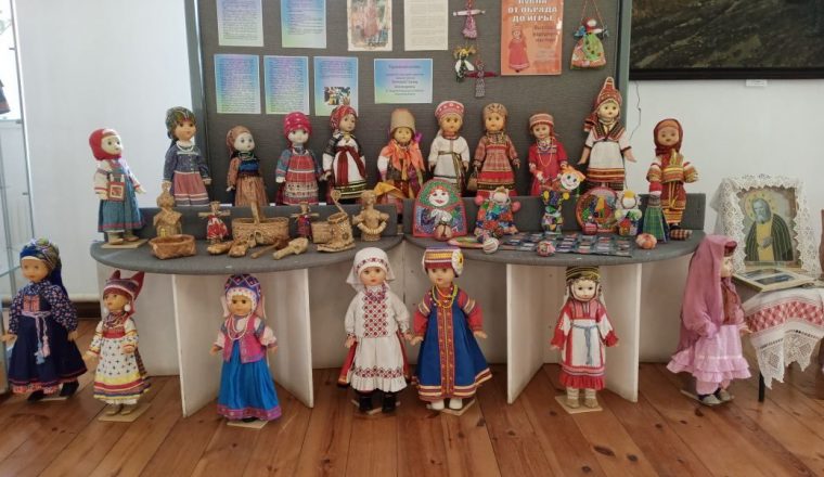 Обрядовые и игровые куклы представлены на выставке в музее А.Н. Радищева