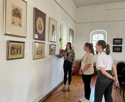 О жизни и творчестве А.П. Боголюбова рассказывают в музее А.Н. Радищева