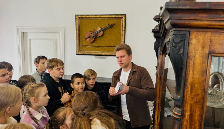 Учащиеся школ Пензенской области принимают участие «В поисках завещиния А.И. Куприна» в музее писателя