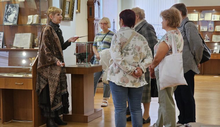 Ко Дню туризма в Литературном музее прошла ознакомительная экскурсия для всех желающих!