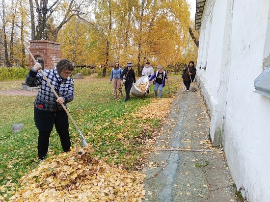 Сотрудники музея А.Н. Радищева присоединились к субботнику
