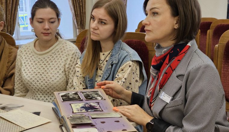 На методзанятии сотрудники Пензенского литературного музея погрузились в историю семьи Яковлевых