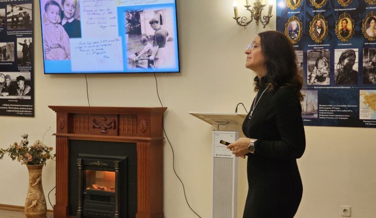 К 115-летию со дня рождения Н.П. Задорнова студенты ознакомились с выставкой «Берега, что мне обещаны…»