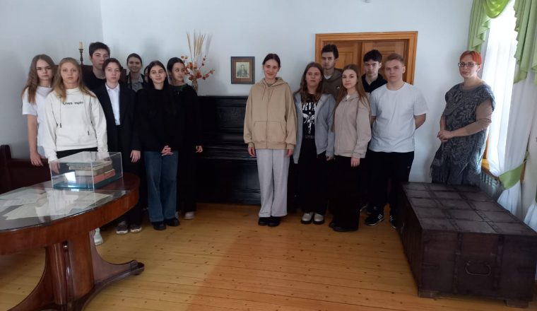 В музее В.Г. Белинского провели необычную экскурсию к Международному дню родного языка