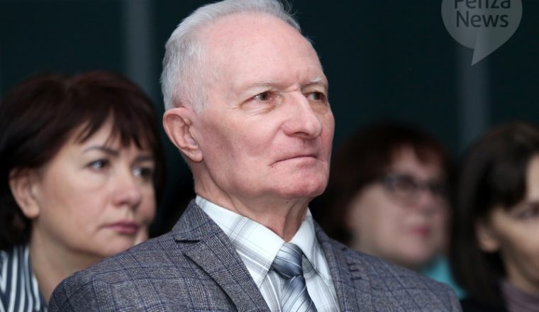 Сегодня 80-летний юбилей отмечает бывший министр культуры Евгений Попов!