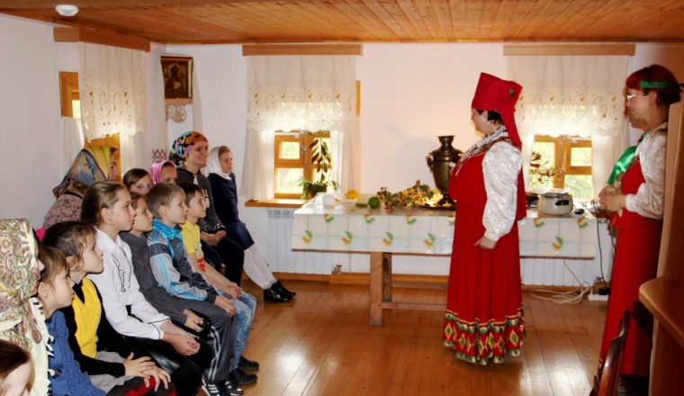 «Путешествие в прошлое. Мир русской избы» — музей В.Г. Белинского приглашает на интерактивное занятие