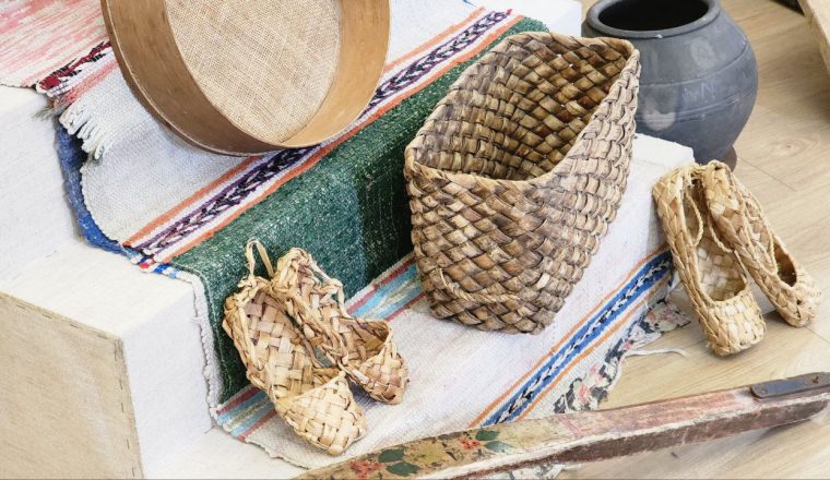 О «Приметах милой старины» рассказали школьникам в Литературном музее