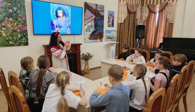 «Портал в Лукоморье» открыли в Литературном музее