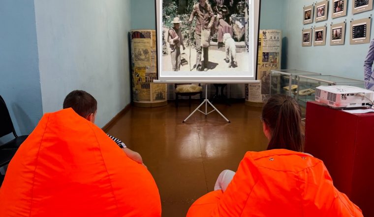 В день защиты детей в выставочном зале музея работал «Купринский кинозал»