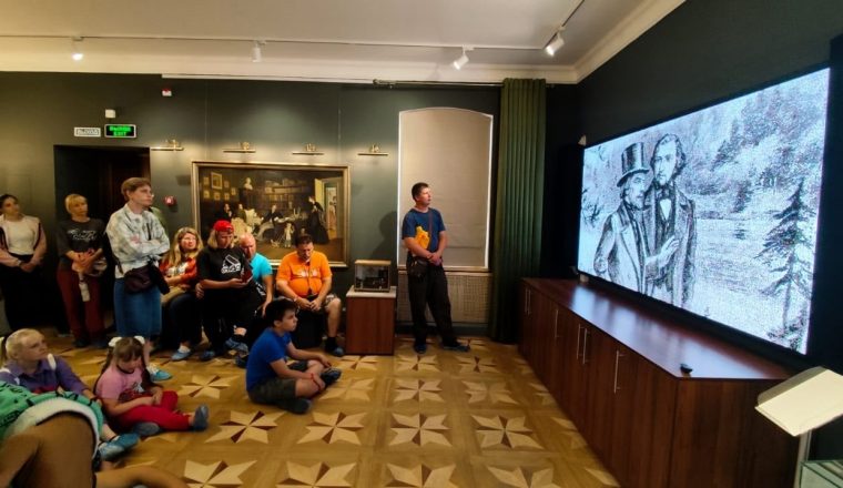 В Государственном музее-усадьбе В.Г. Белинского и Культурном центре «Белинский» побывали туристы  в своих собственных домах… на колесах