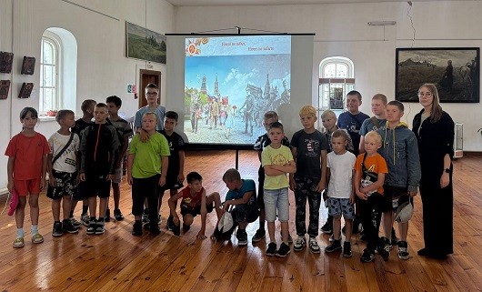 Каникулы с пользой проводят школьники Кузнецкого района в музее А.Н. Радищева