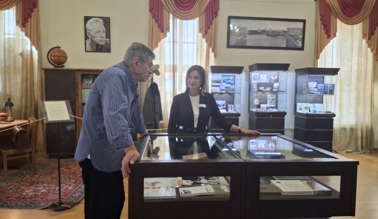 Пензенский литературный музей посетил Михаил Георгович Мясников