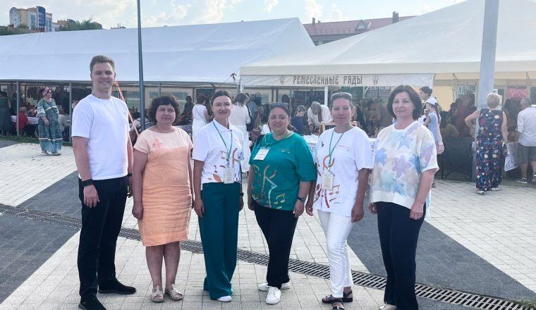 Сотрудники Объединения литературно-мемориальных музеев Пензенской области погрузились в атмосферу народного творчества на фестивале «Абашевские узоры»