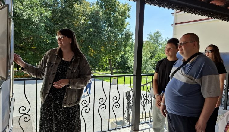 В День Государственного флага РФ Культурный центр «Белинский» предлагает гостям ответить на вопросы викторины