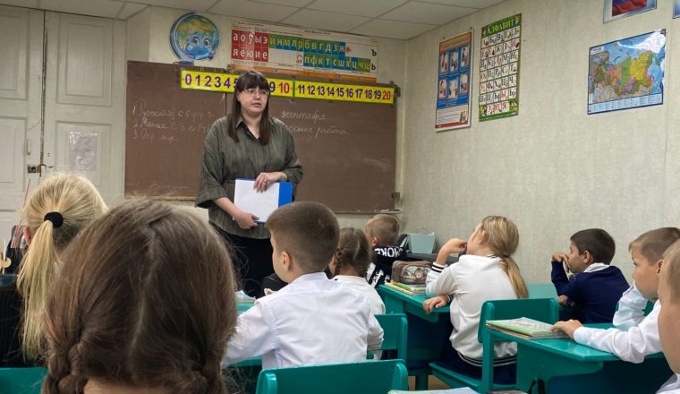 Ко Дню солидарности в борьбе с терроризмом в средней школе №2 г. Белинского прошёл час памяти «Беслан. Мы помним и скорбим»