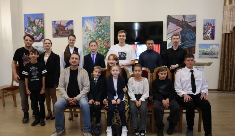 Финалисты Международного конкурса чтецов «Слова подобны крыльям» начали работу с наставниками