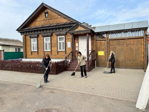 Сотрудники музея А.И. Куприна приняли участие в областном субботнике