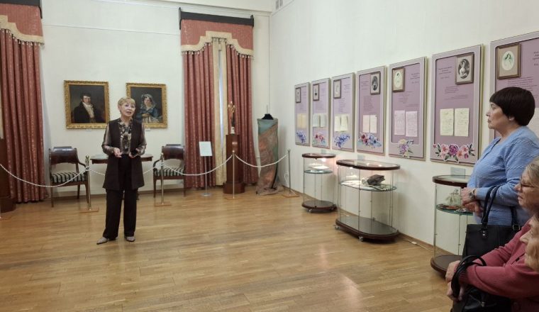 Пензенцы серебряного возраста посетили Литературный музей в рамках проекта «Культура – пенсионерам»