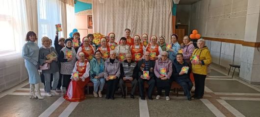 Сотрудники музея А.Н. Радищева поздравили сельчан мудрого возраста с Днем пожилого человека