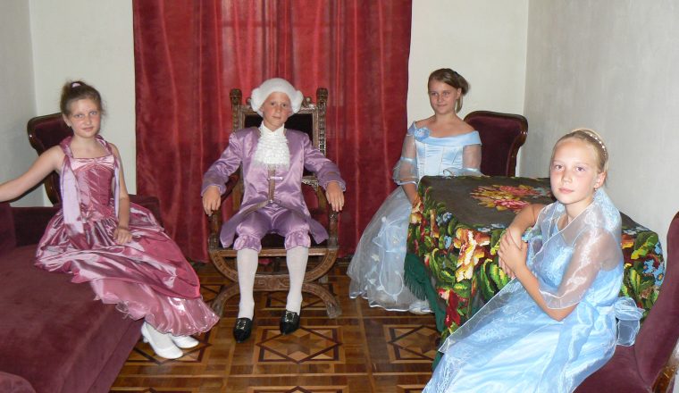 «Полувековой календарь». Онлайн-хроника с 1975 по 2025 год. Новости от хранителей. 2003 год