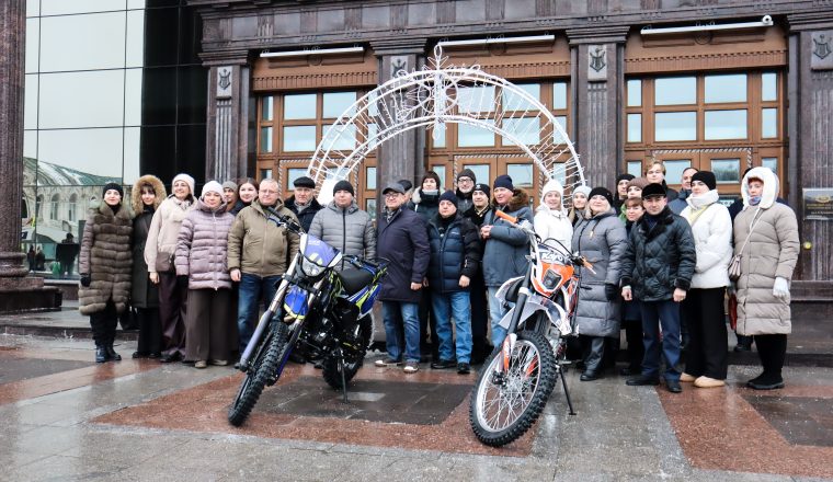 Сотрудники Литературного объединения присоединились к отправке гумпомощи бойцам СВО