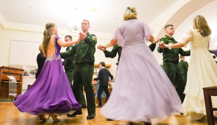 Первый новогодний бал состоялся в Пензенском литературном музее